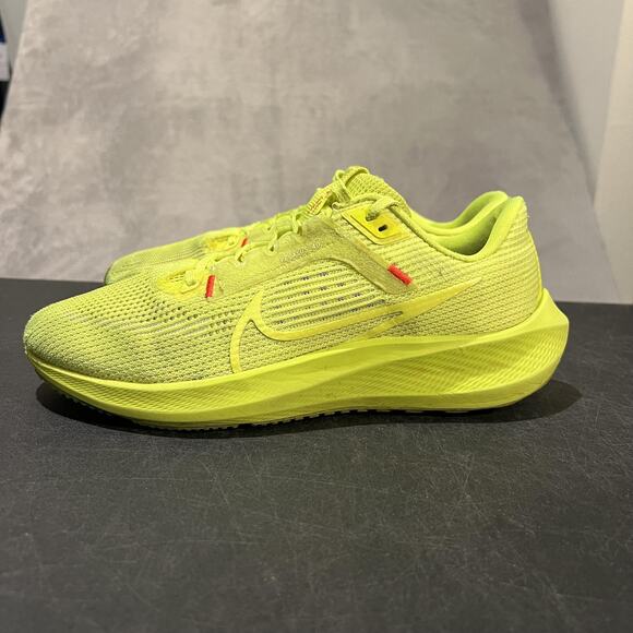 Nike Pegasus 40 Shoes Womens 9.5 Volt Running DV3854-700 Sneakers - Picture 3 of 10